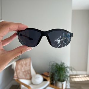 Black solar comfort 90s y2k sunglasses